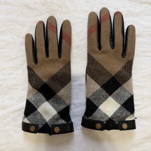 Burberry Leather Checkered Gloves